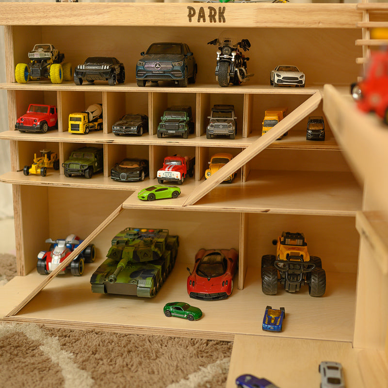 Awwlie's Car Park - Car Garage