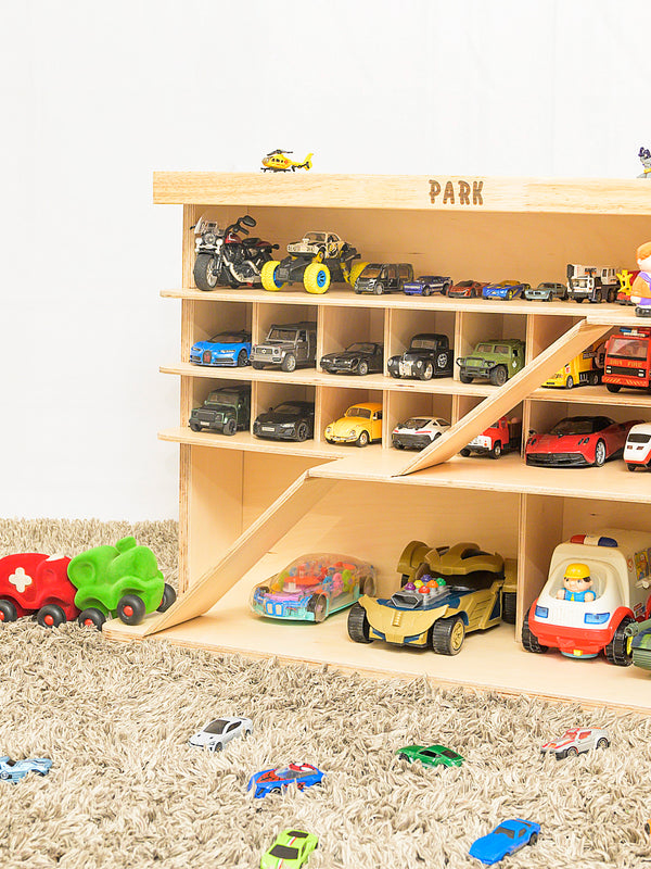 Awwlie's Car Park - Car Garage