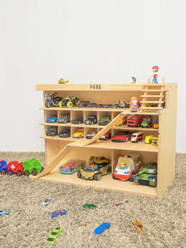Awwlie's Car Park - Car Garage