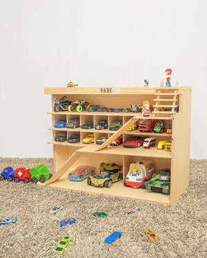 Awwlie's Car Park - Car Garage