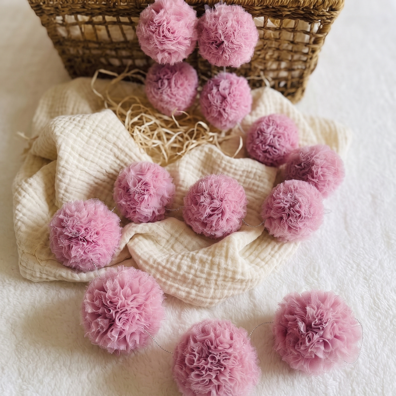 Awwlie's Pompom bunting - Pink